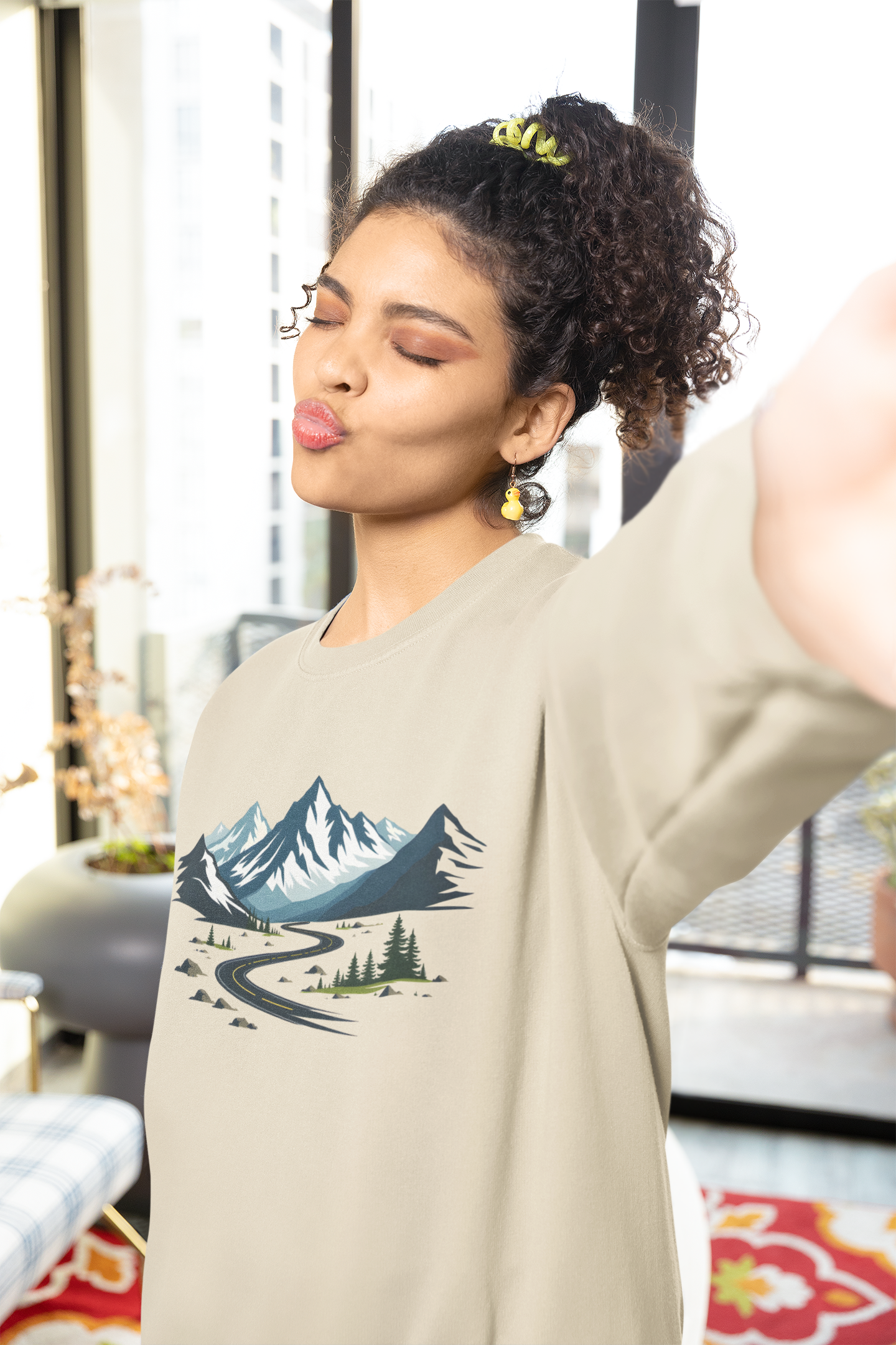 Road to Mountain Women's Sweatshirt